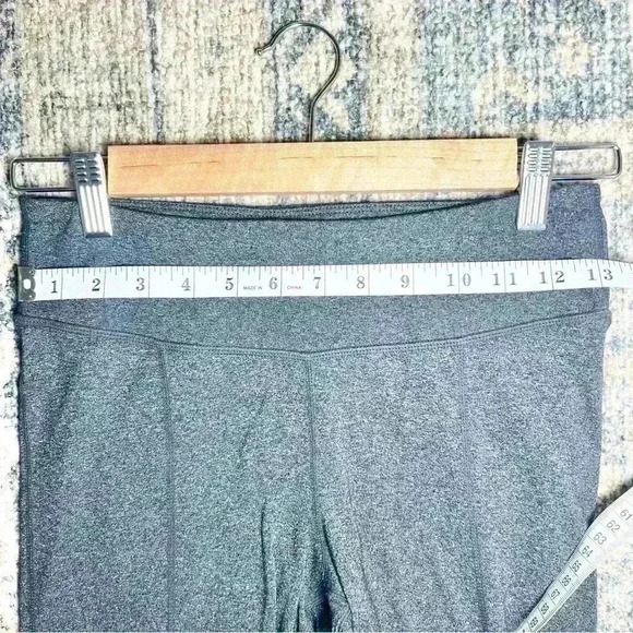 Prana Women’s Breathe Capri Mid Rise Leggings in Charcoal Gray Size Small - Picture 11 of 14